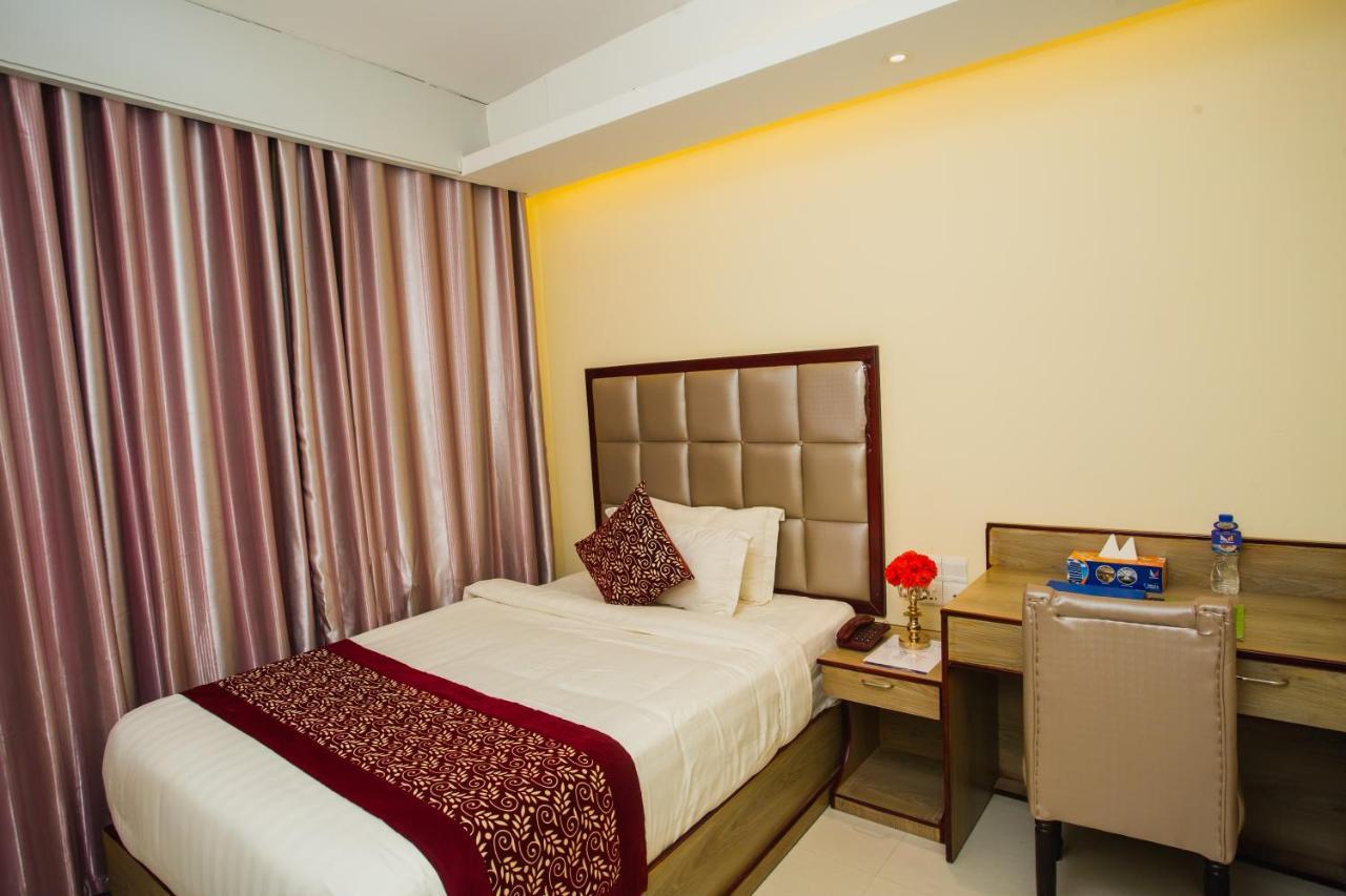 Hotel Mira Garden Силет Екстериор снимка