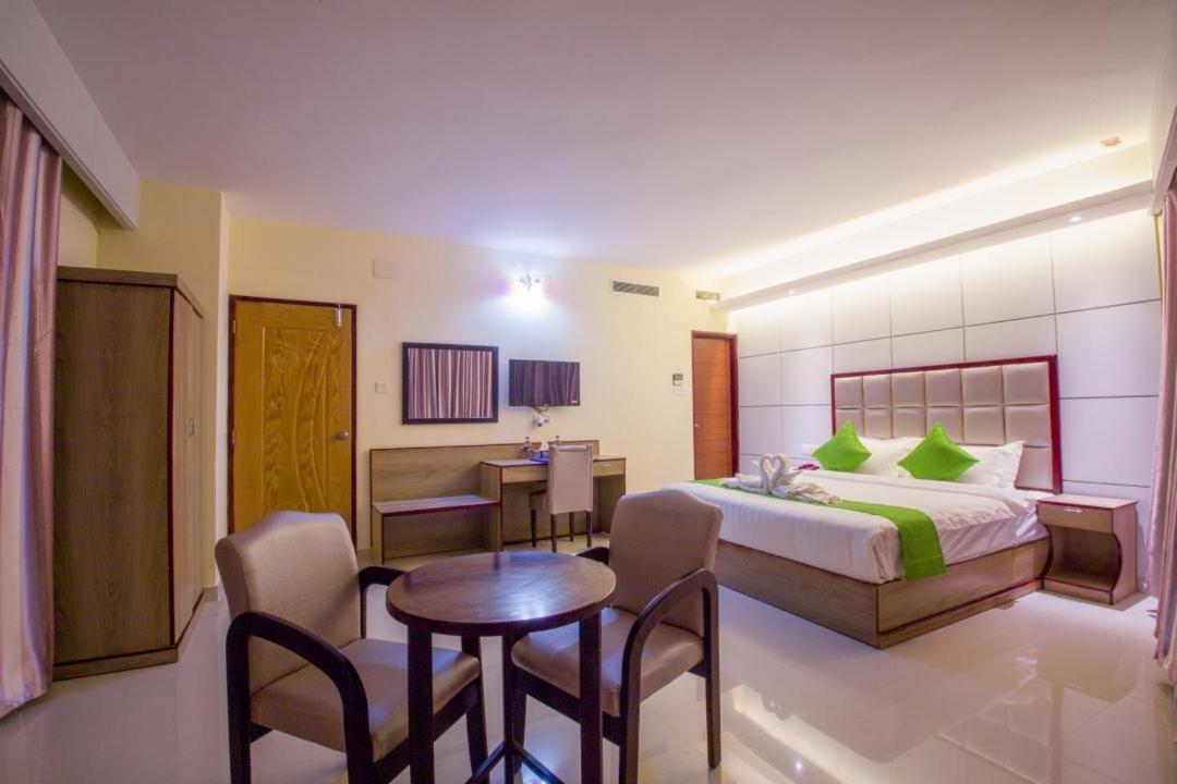 Hotel Mira Garden Силет Екстериор снимка