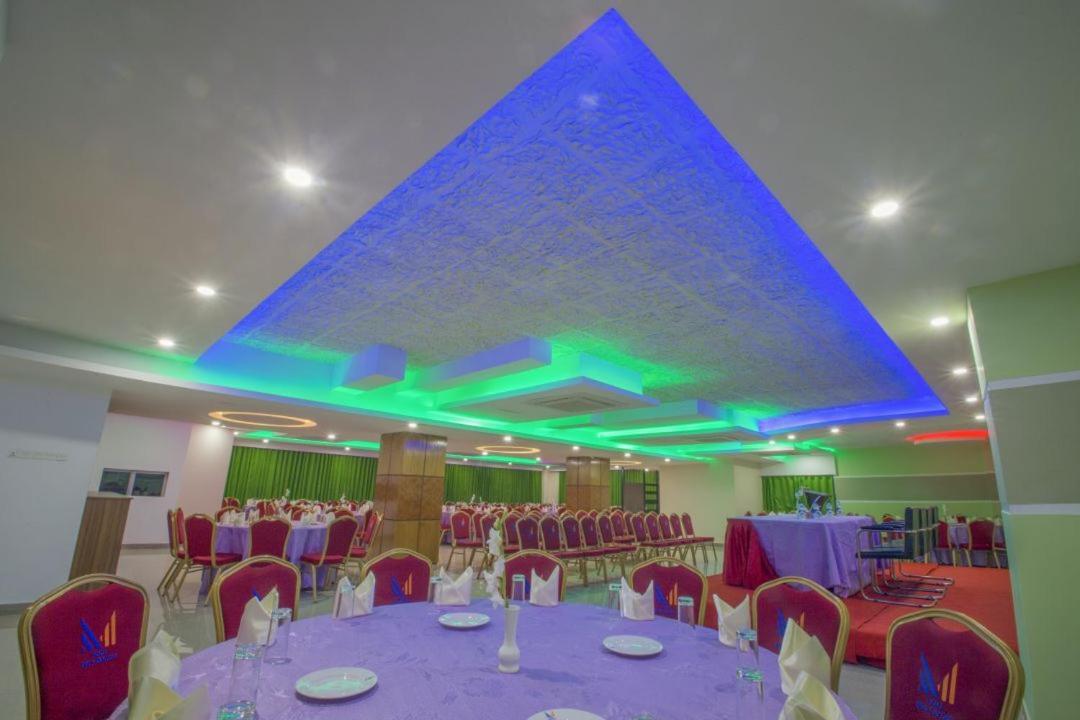 Hotel Mira Garden Силет Екстериор снимка