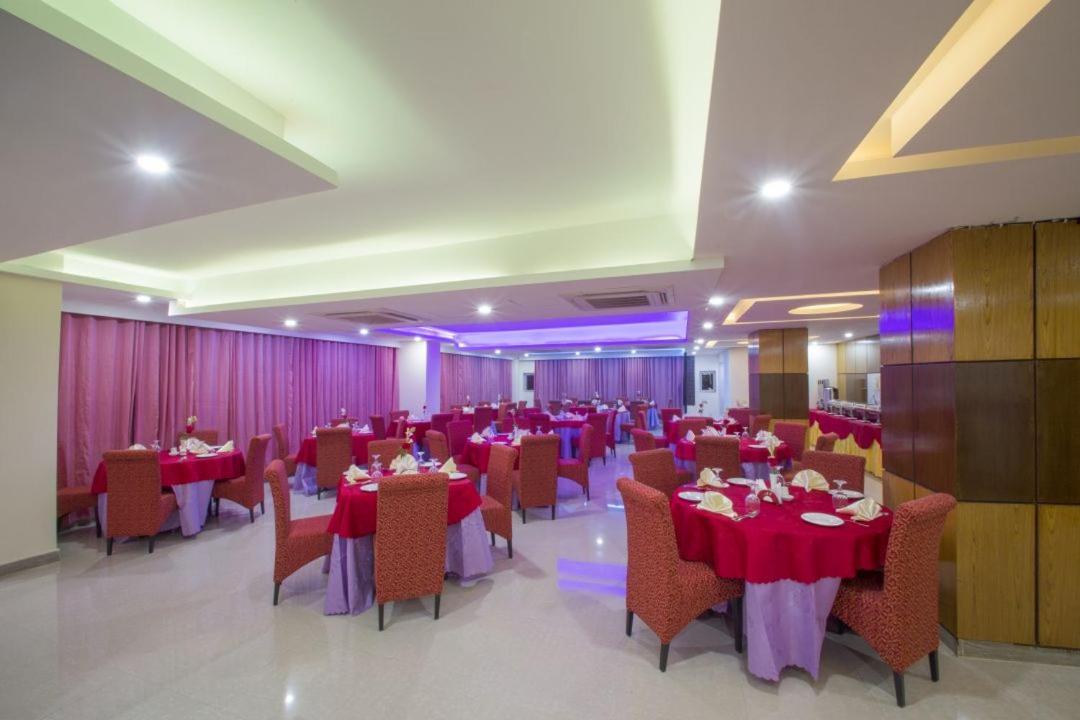 Hotel Mira Garden Силет Екстериор снимка