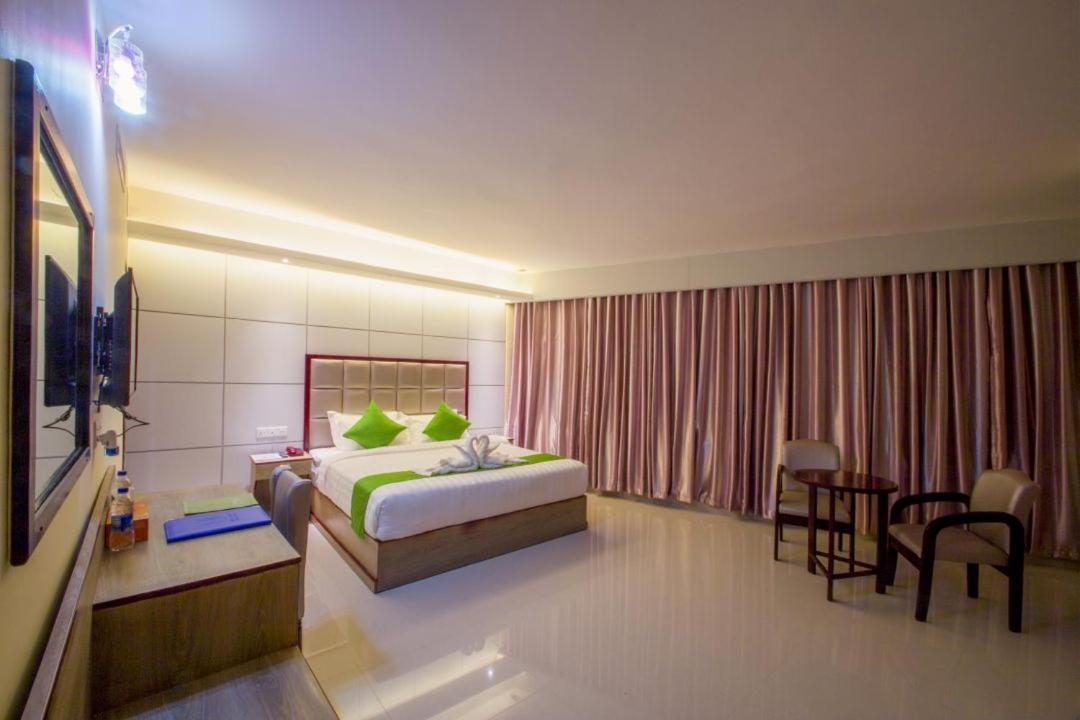 Hotel Mira Garden Силет Екстериор снимка