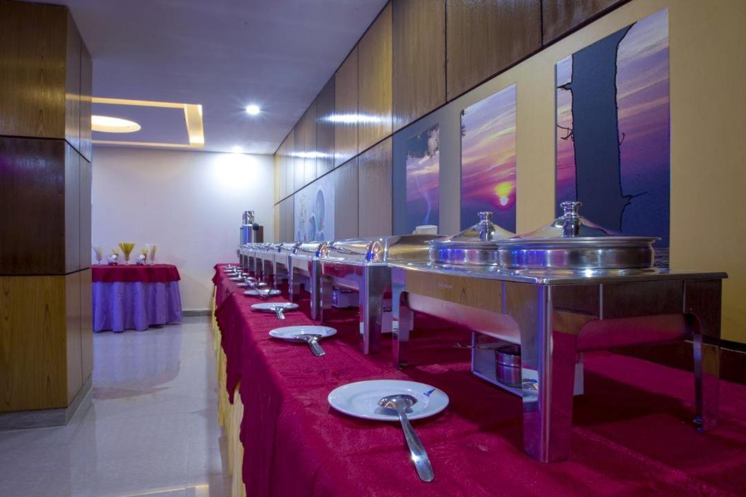 Hotel Mira Garden Силет Екстериор снимка
